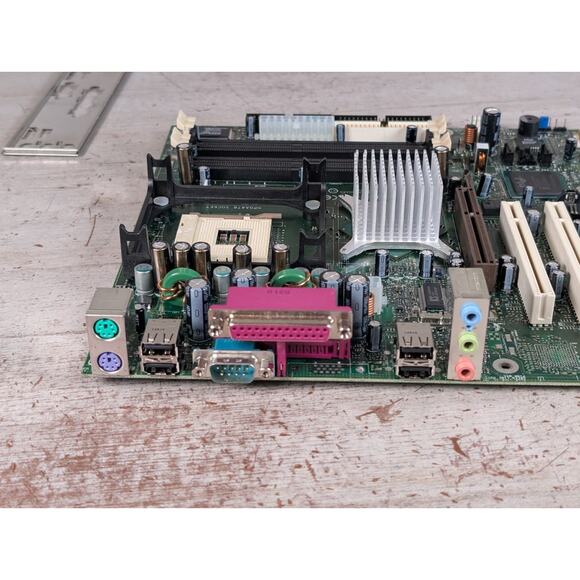 PARTS/REPAIR Intel D865GBF Motherboard Socket 478 mPGA478 1.5V AGP (1x) PCI (6x) - Picture 10 of 12